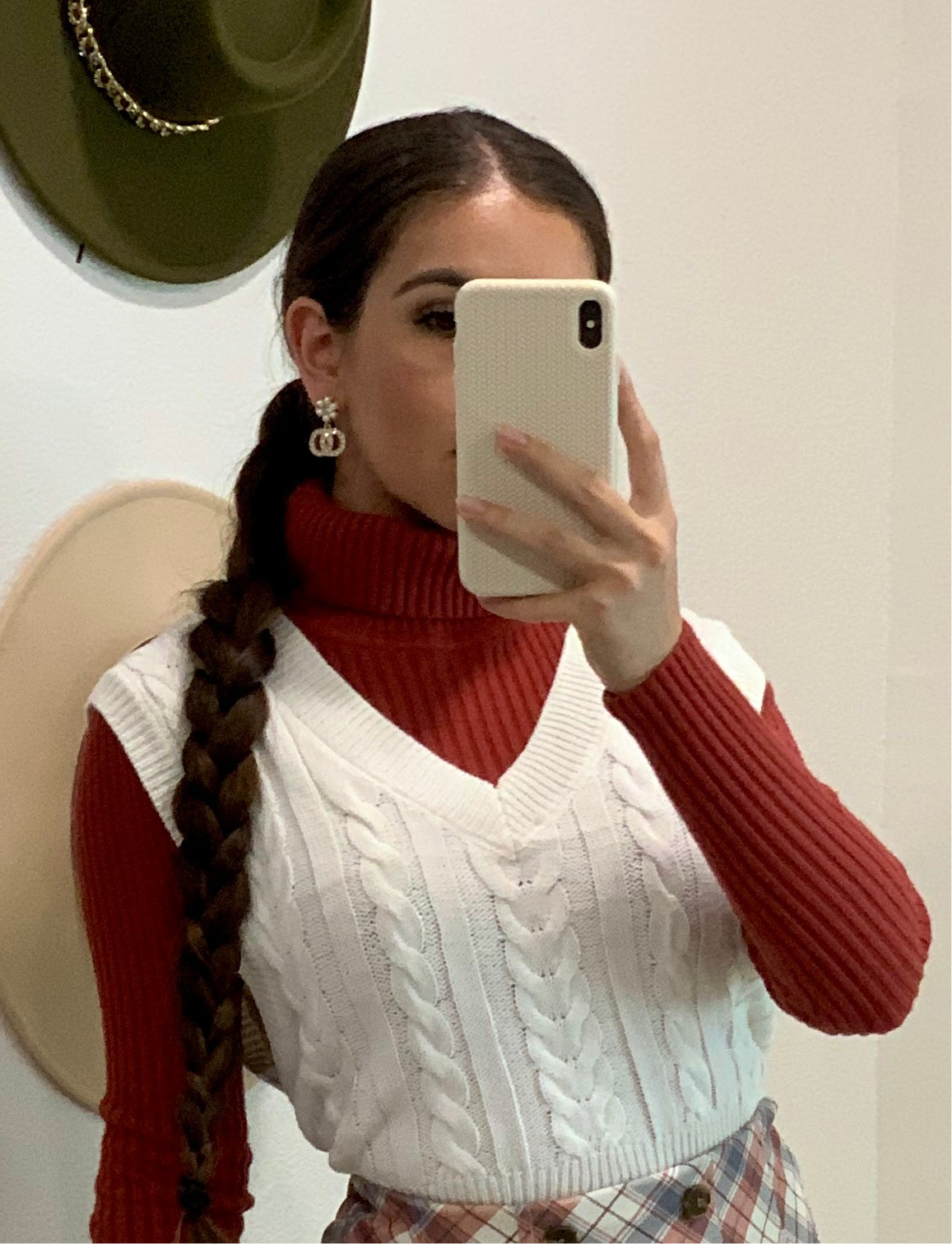 Elle Sweater Vest (White)