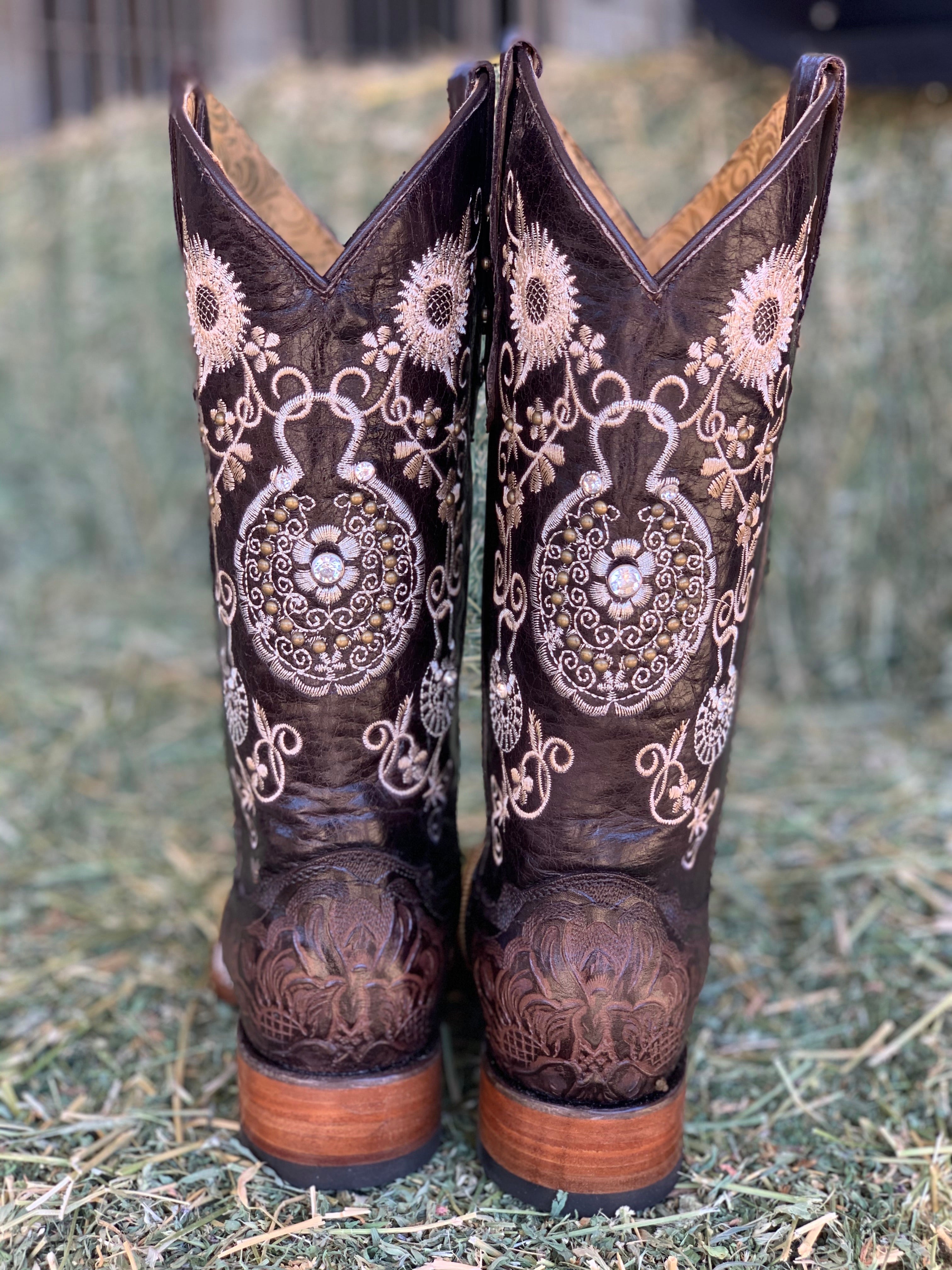Arracada Jerezana Embroidered Western Boots (Cincelada) - Brown (With Silver Studs) - Valeria'S Boutique 