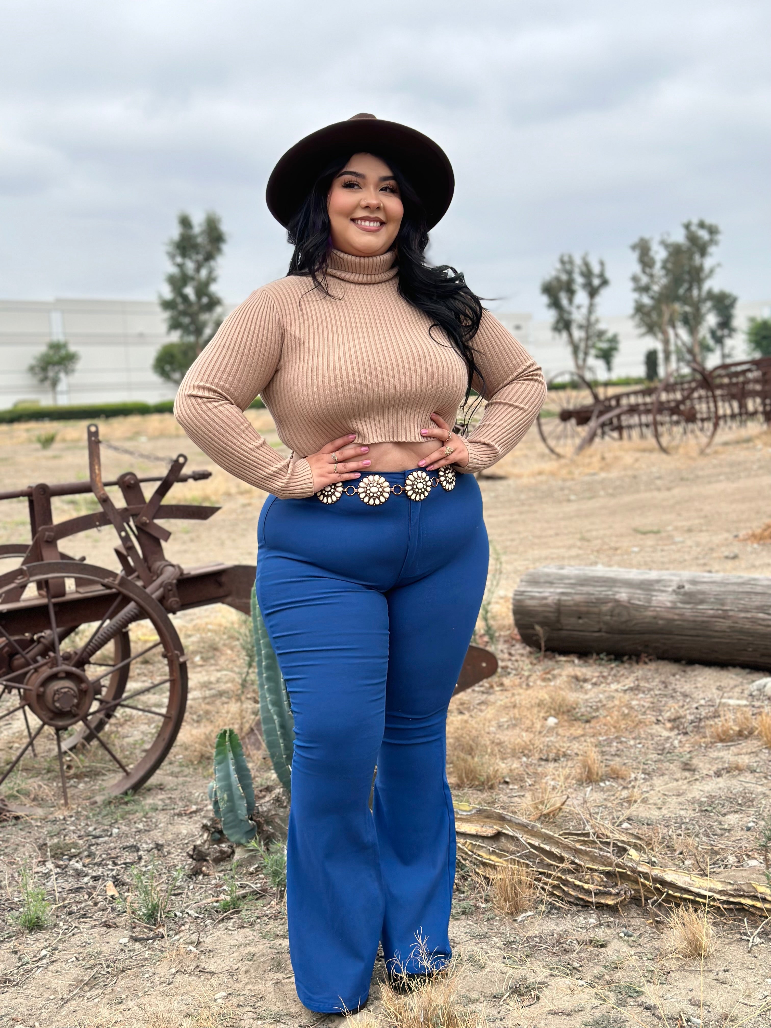 Muchacha Alegre High Rise Flare Pants (Navy Blue)