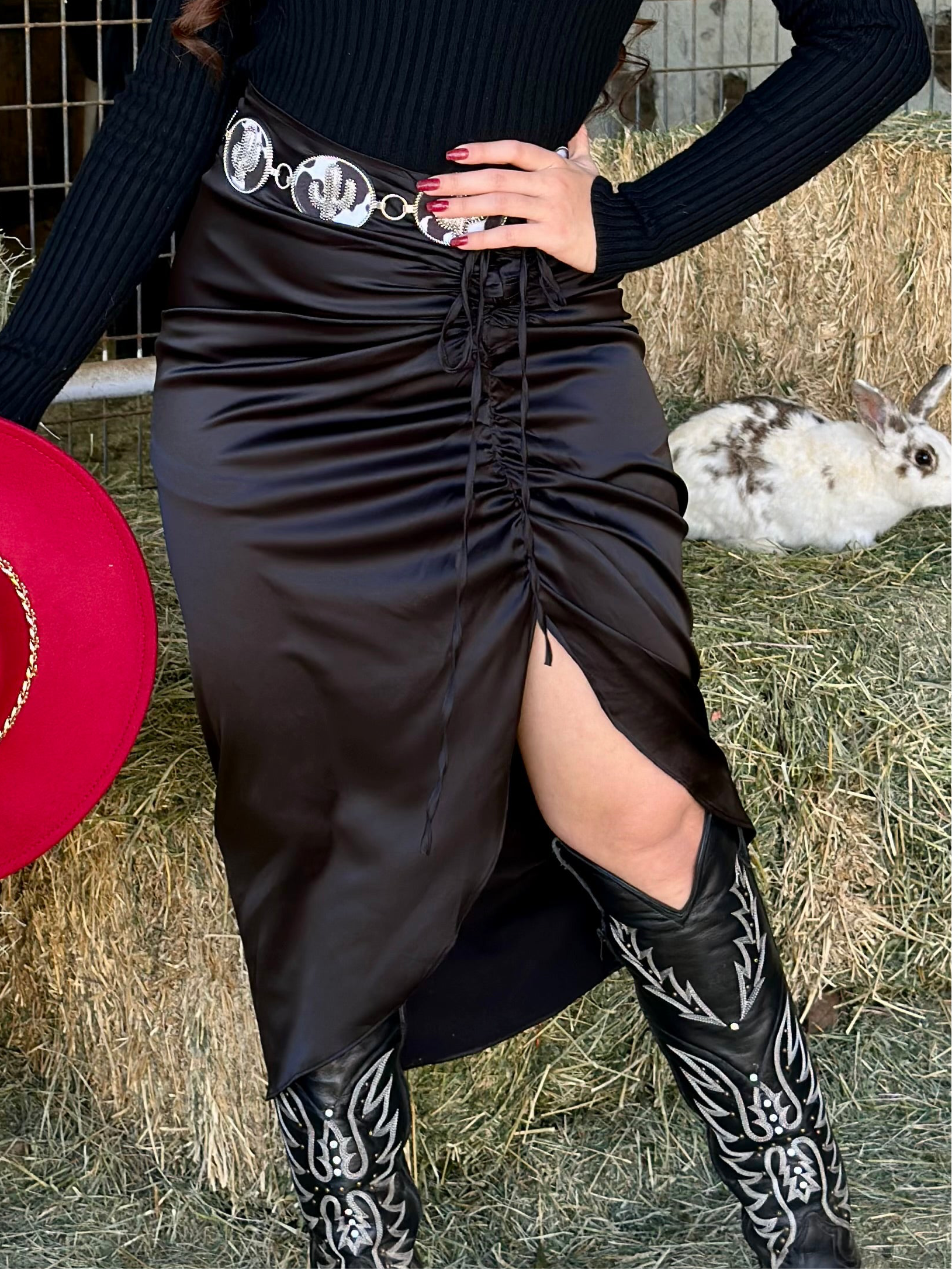 Pueblo Asymmetrical Skirt (Black)
