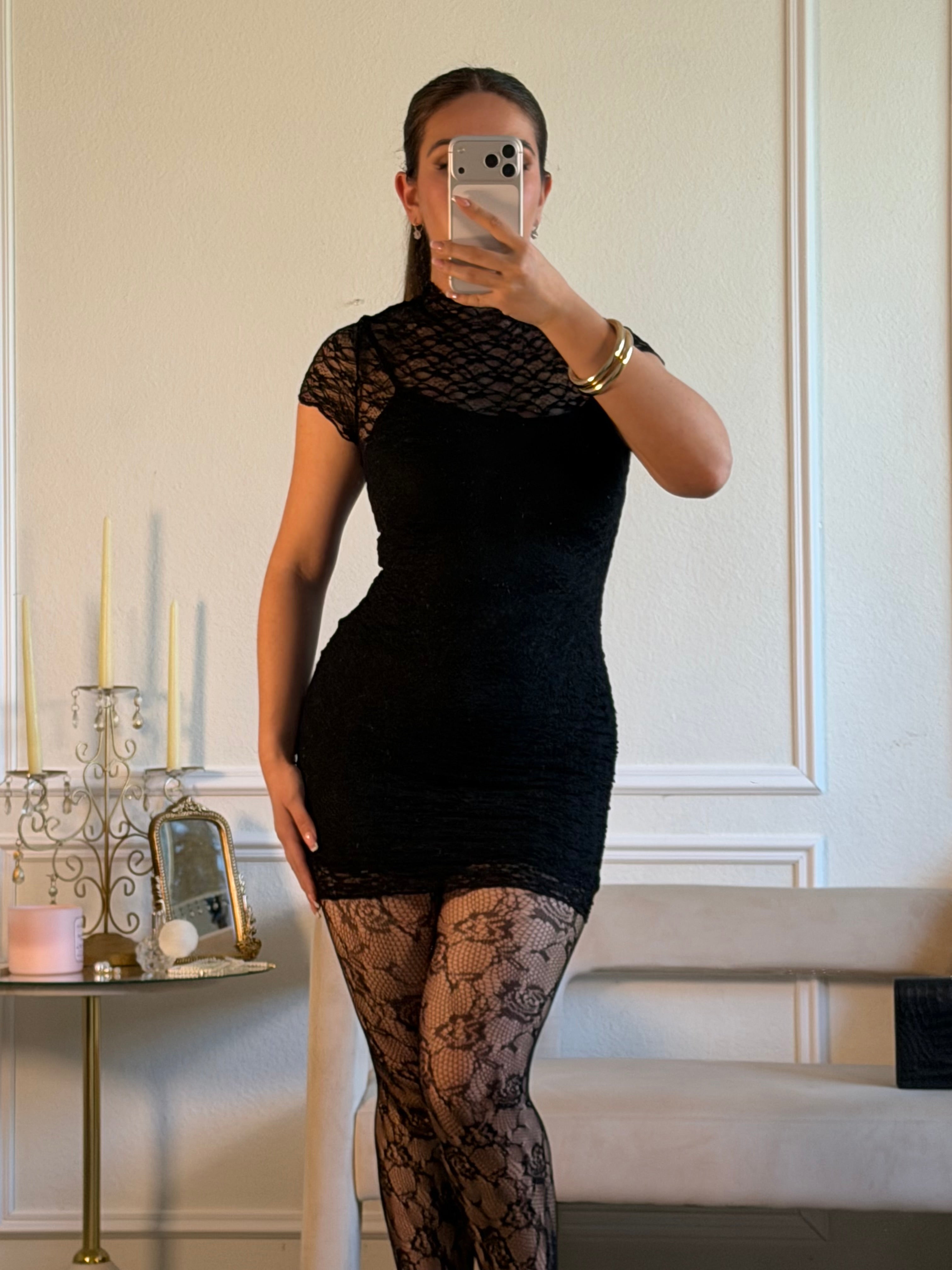 Arizbeth Lace Mini Dress (Black)
