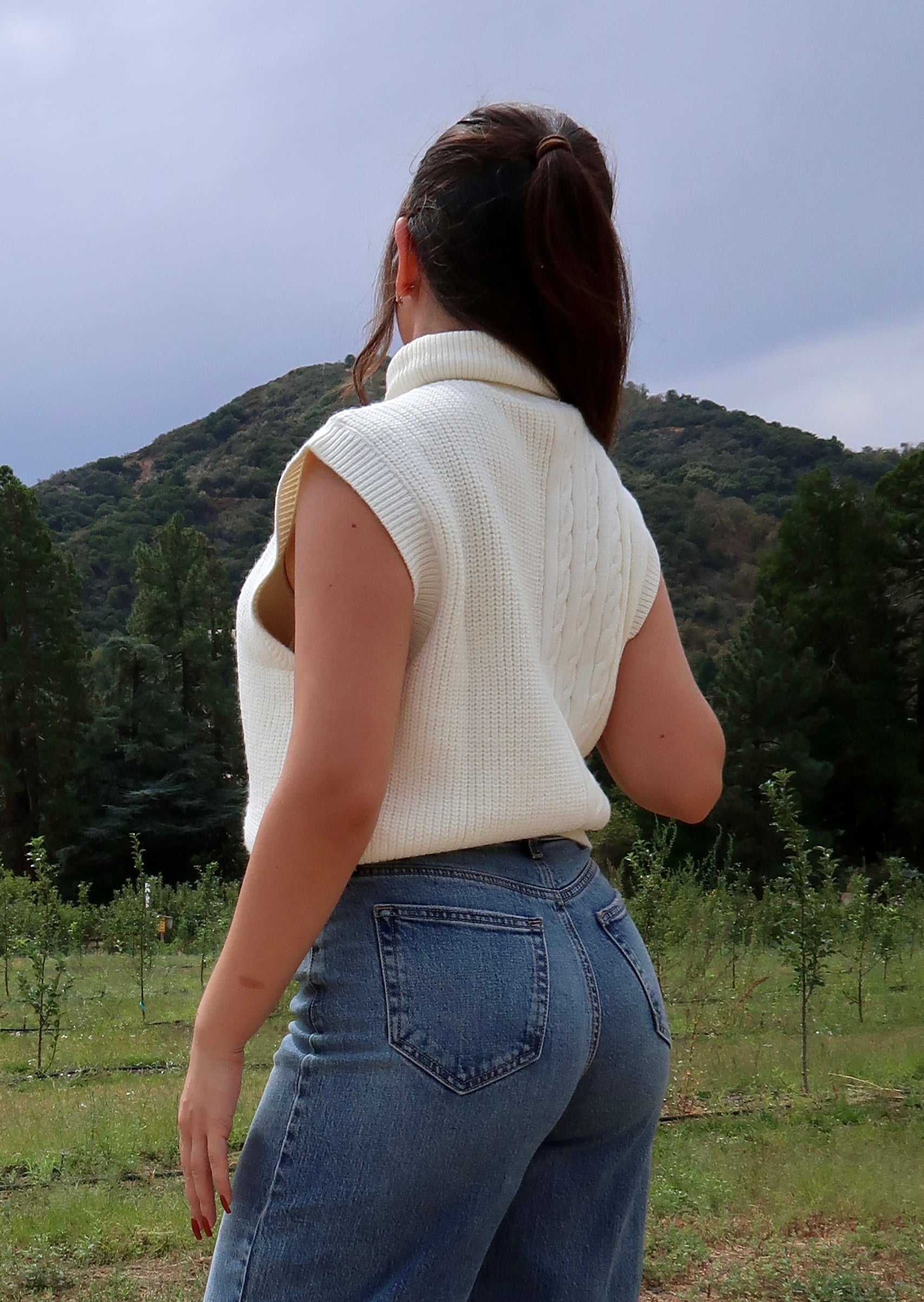 Karen Turtleneck Knit Vest Top (White)