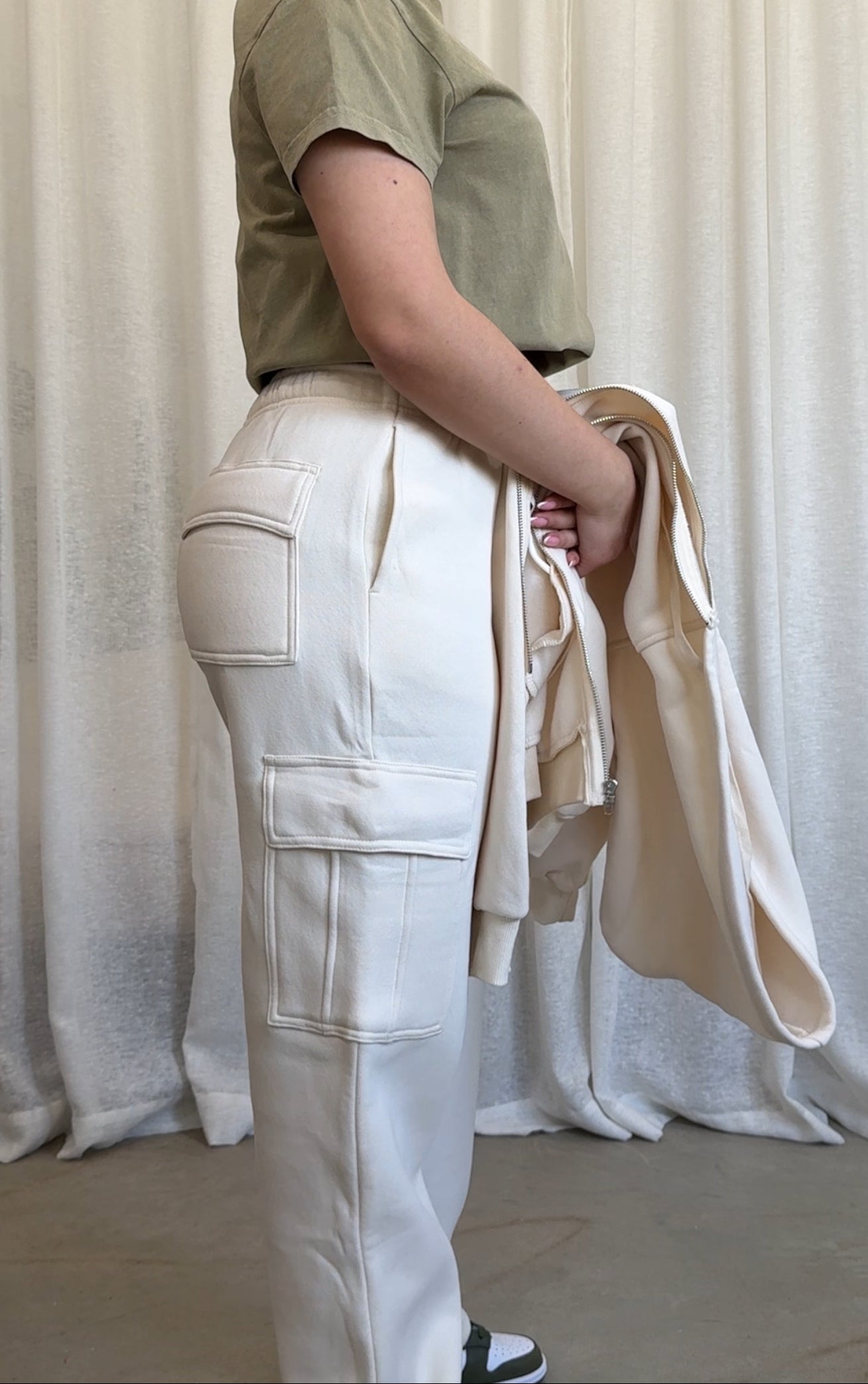 Kim Cargo Sweatpants (Ecru)