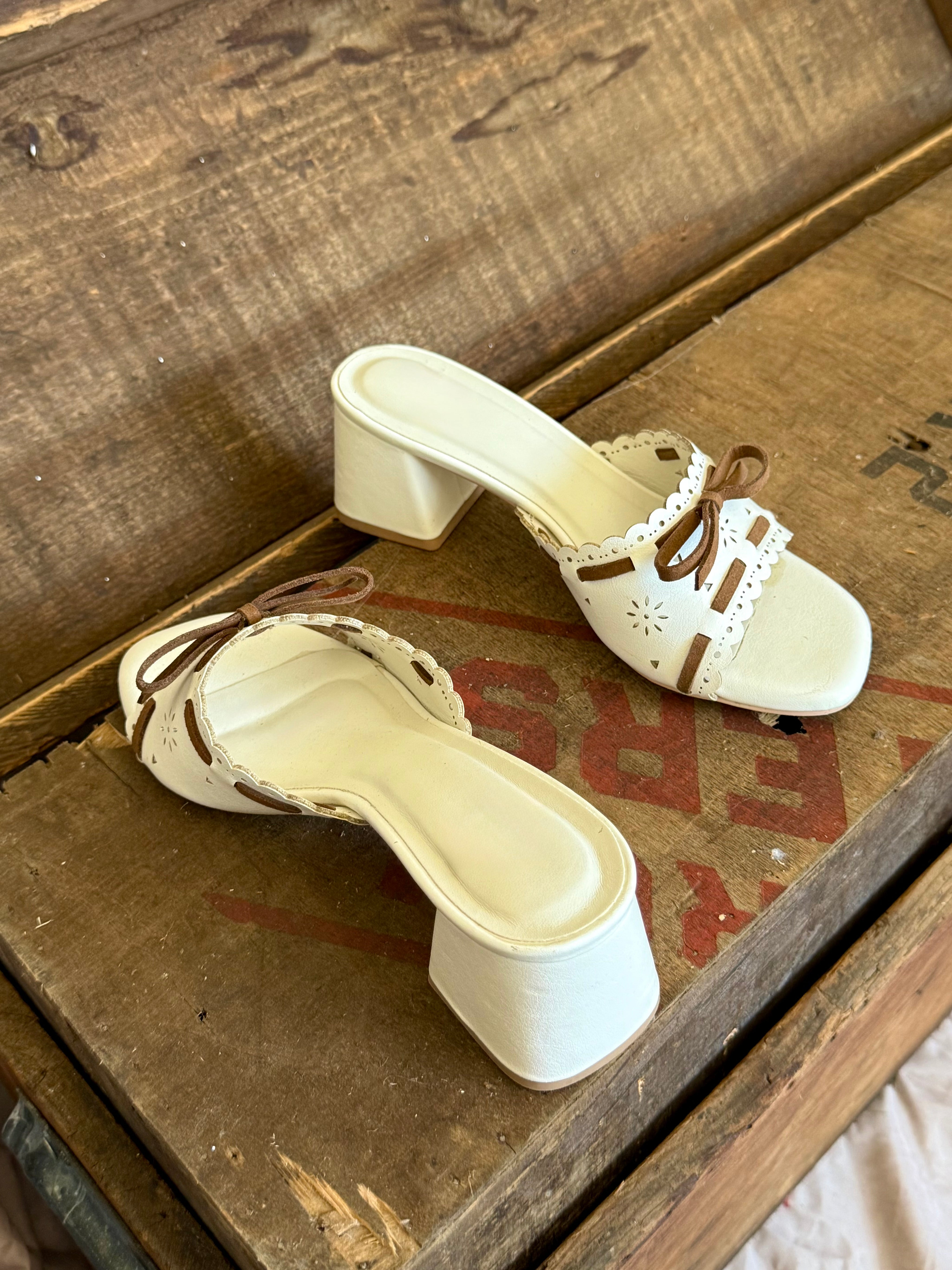 Countryside Mule Sandals