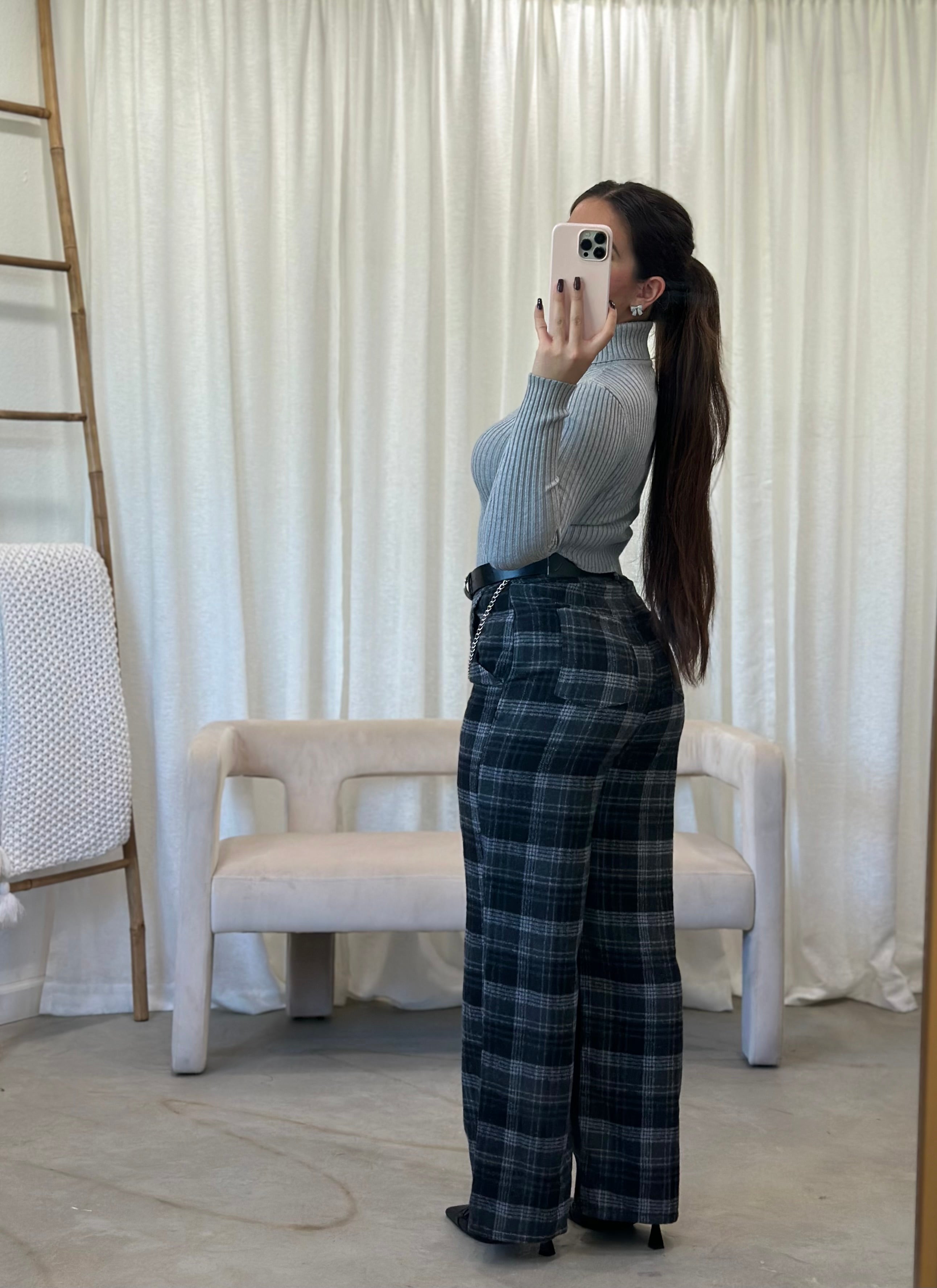 Stevee Plaid Pants (Black)