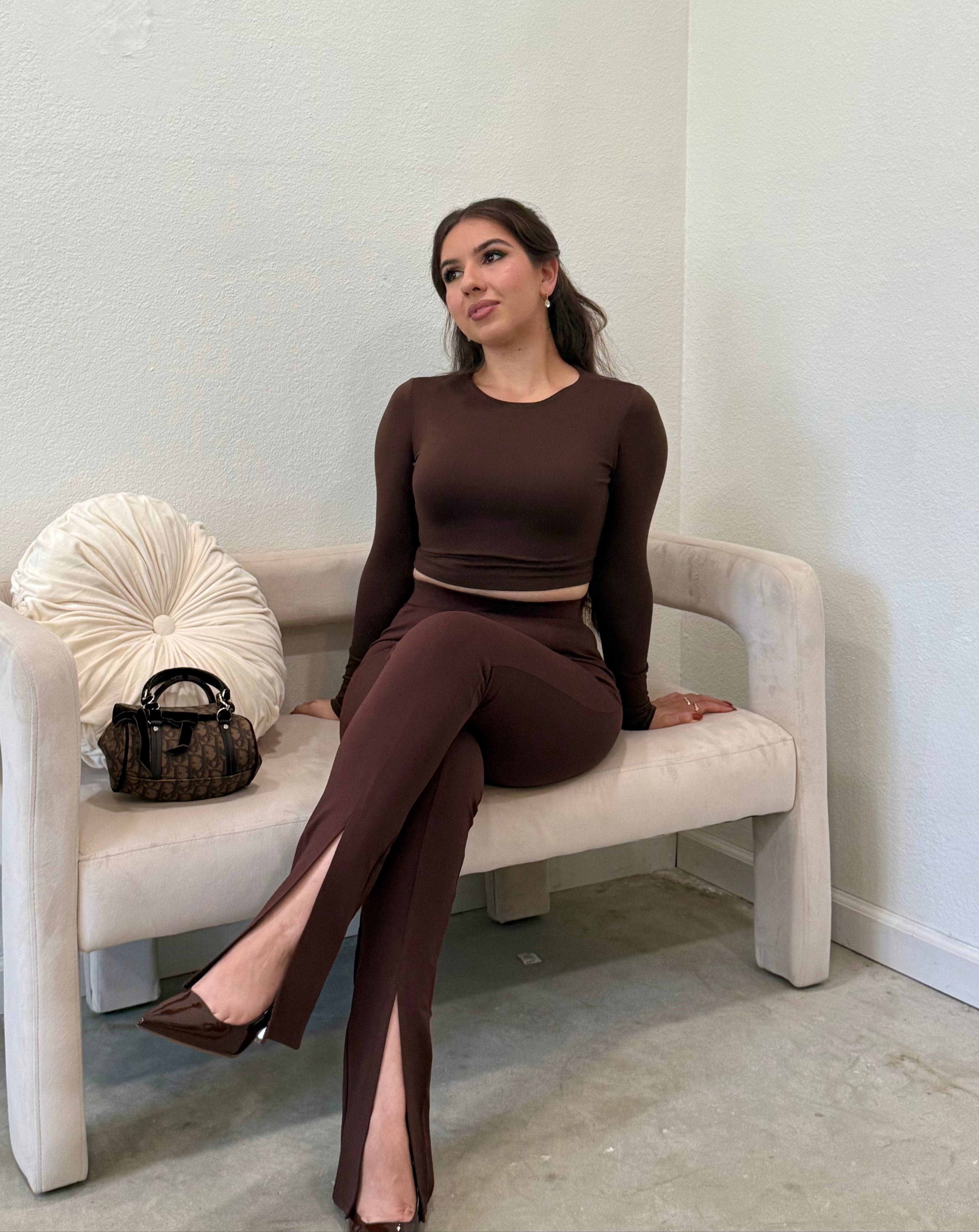 Valerie Long Sleeve Round Neck Crop Top (Brown)