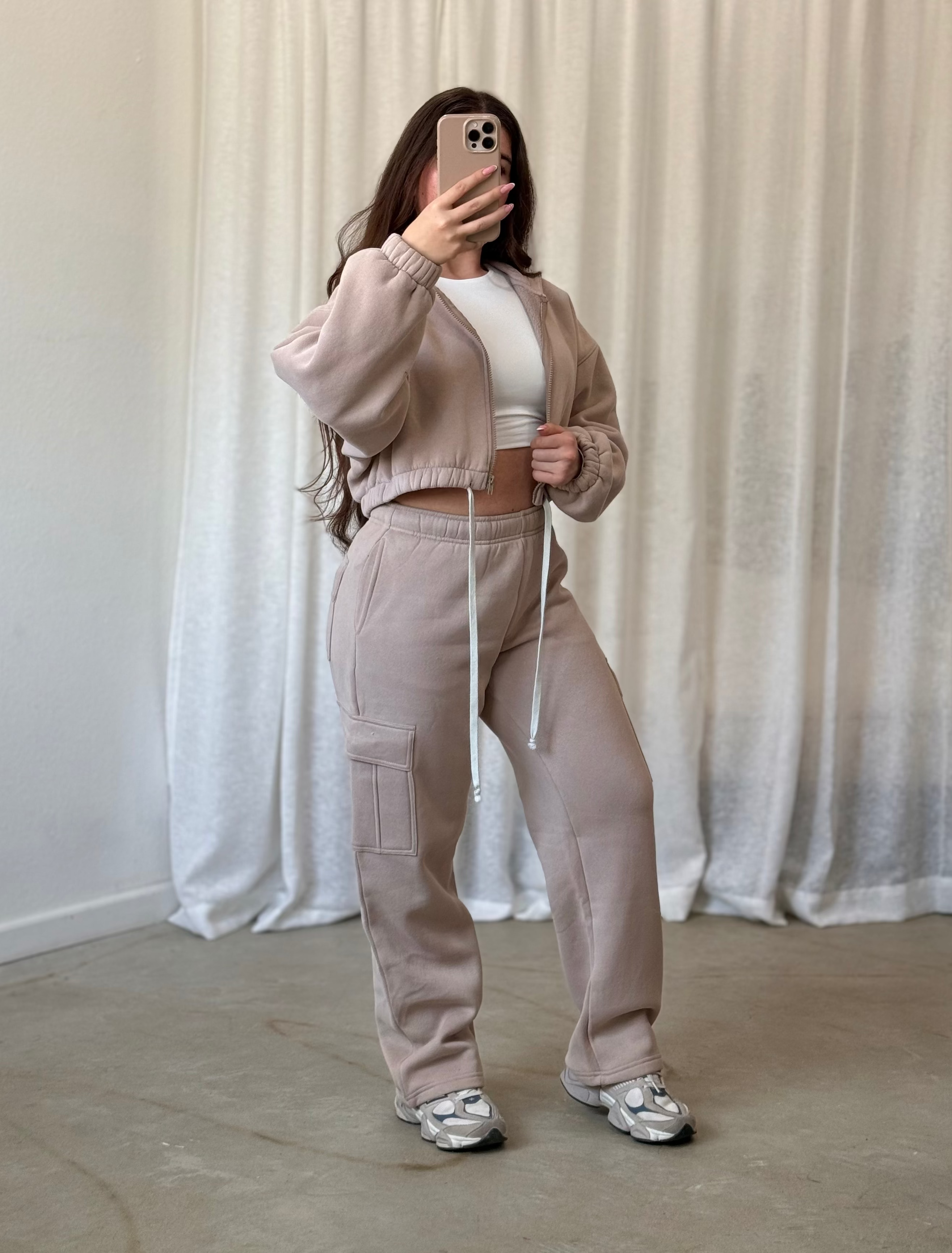 Kim Cargo Sweatpants (Taupe)