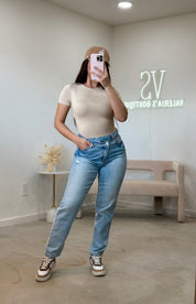 Amy High Rise Mom Jeans