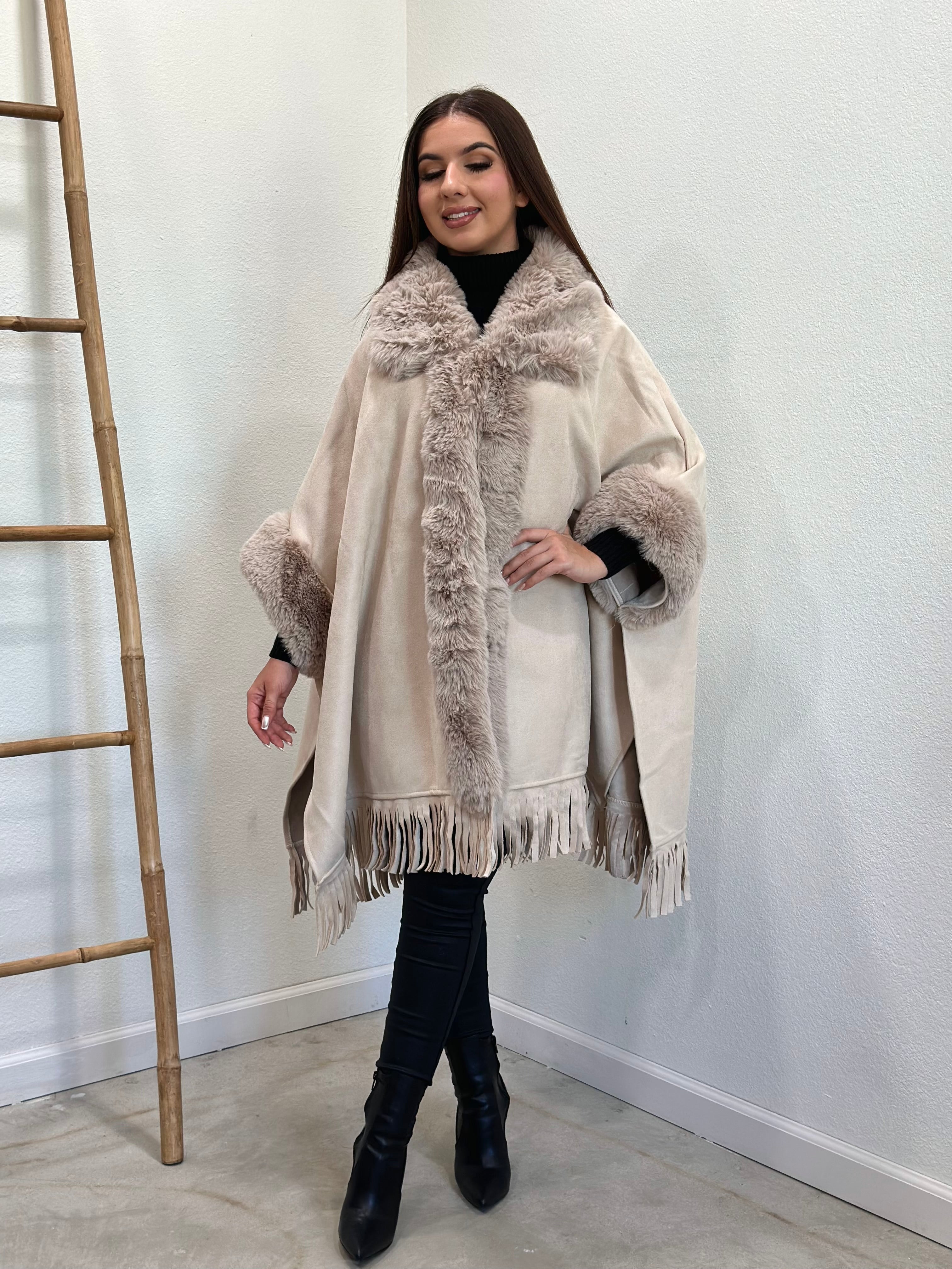 Jana Suede Fur Shawl (Taupe)