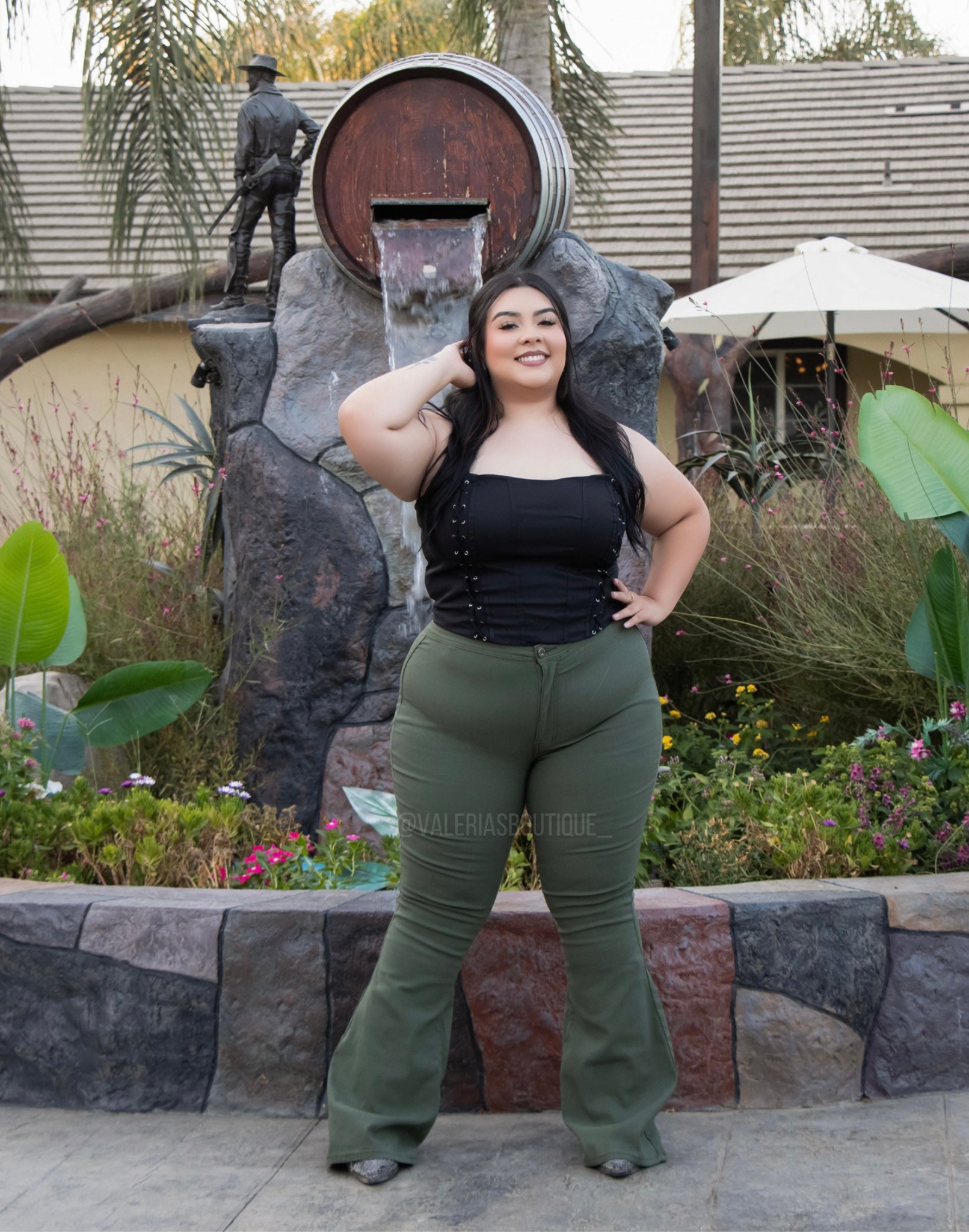 Muchacha Alegre High Rise Flare Pants (Olive)