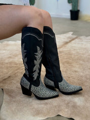 La Malcriada Embellished Cowgirl Boots (Black)