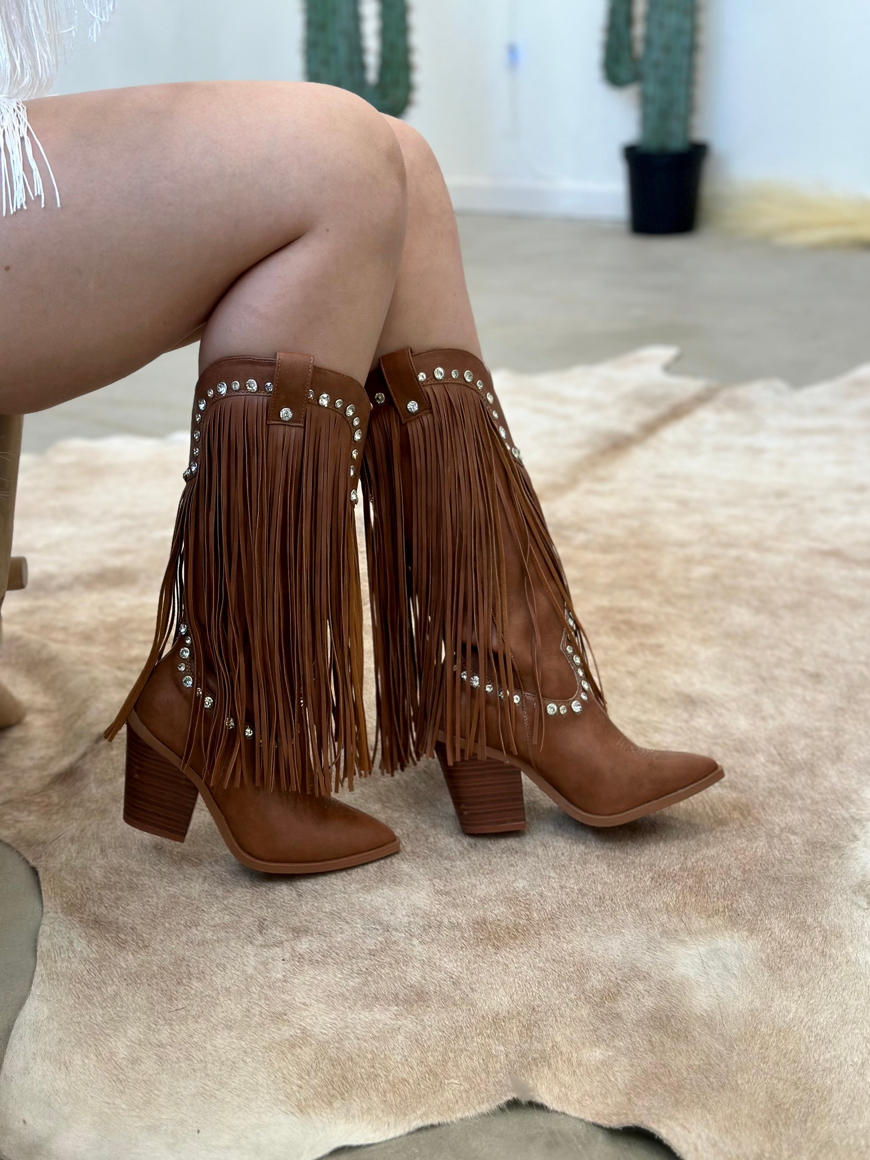 Bandida Fringe Cowgirl Boots (Camel)