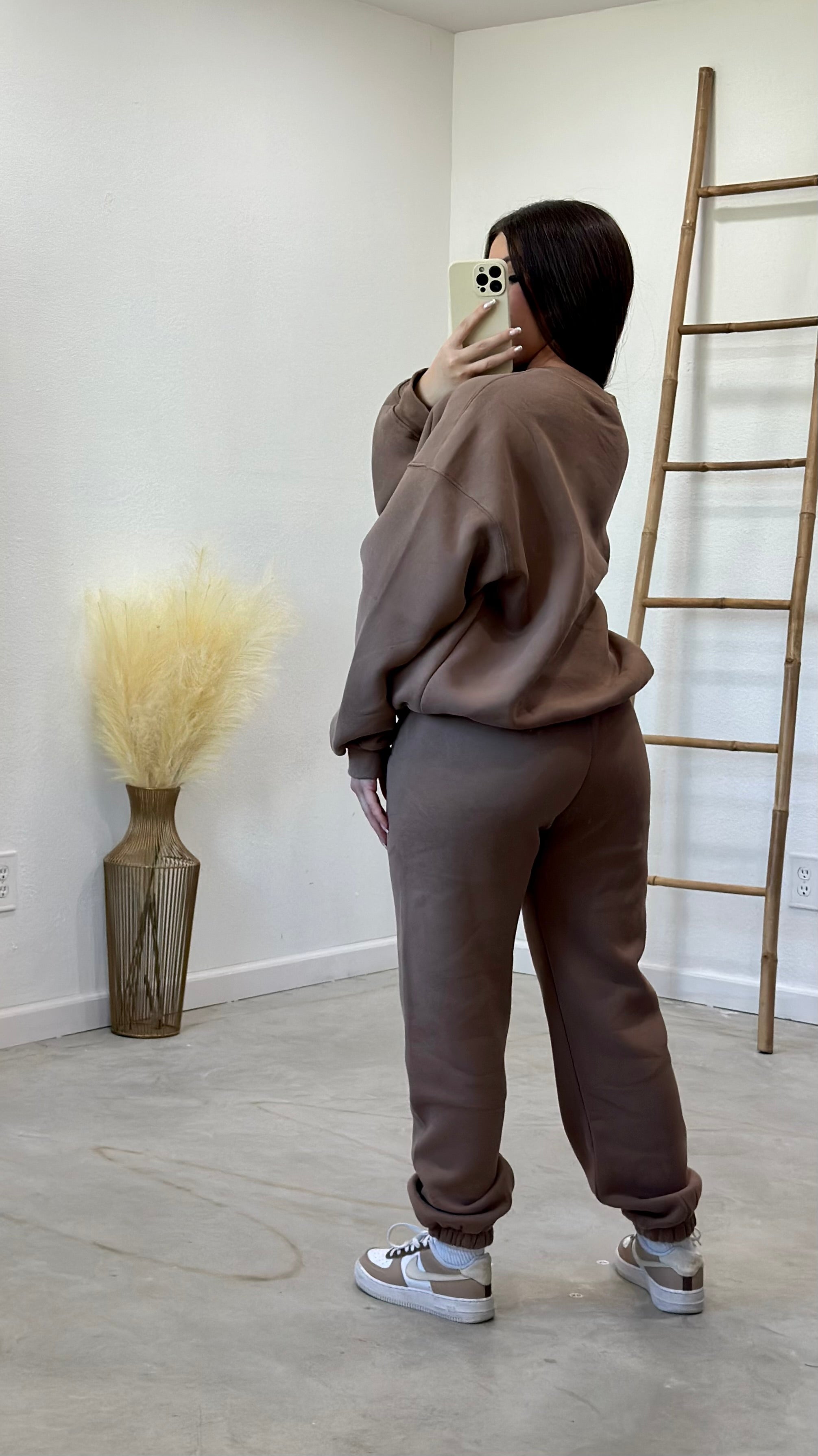 Kim Pullover Sweatshirt (Coffee)