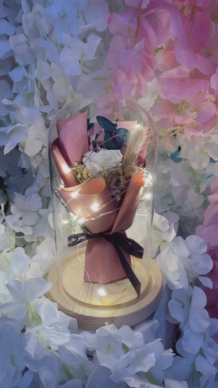 Pre-lit Enchanted Rose in Glass Dome (Pink)