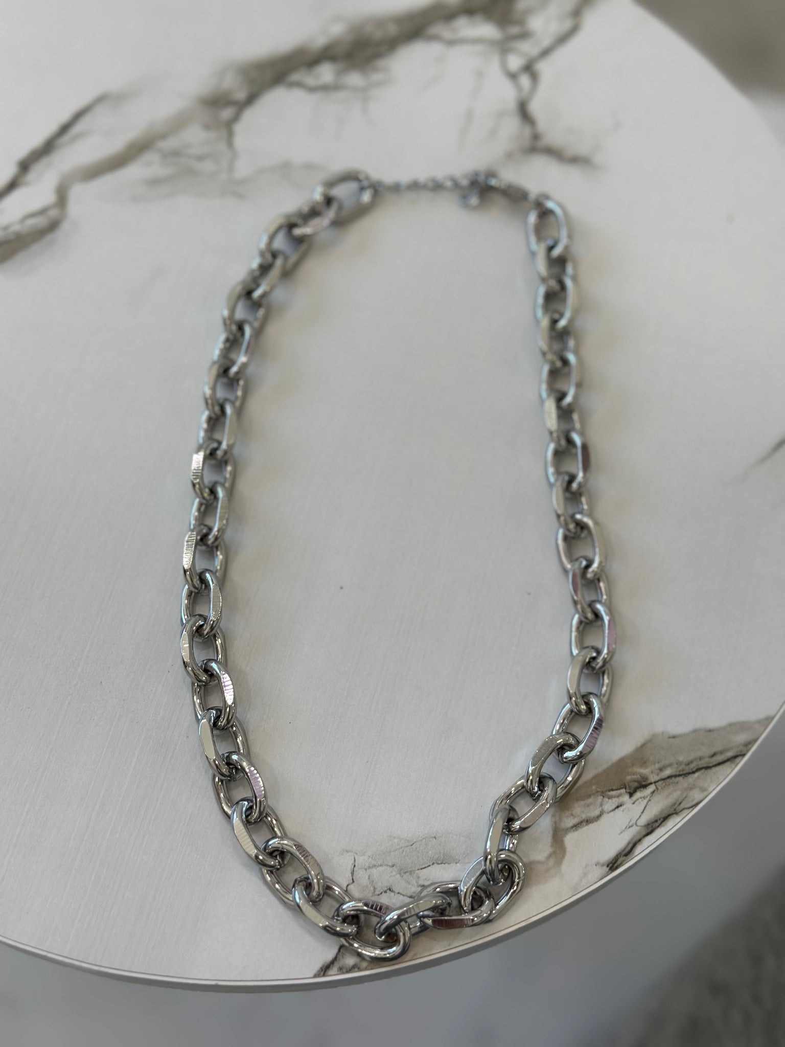 Mid Chain Necklace (Silver)