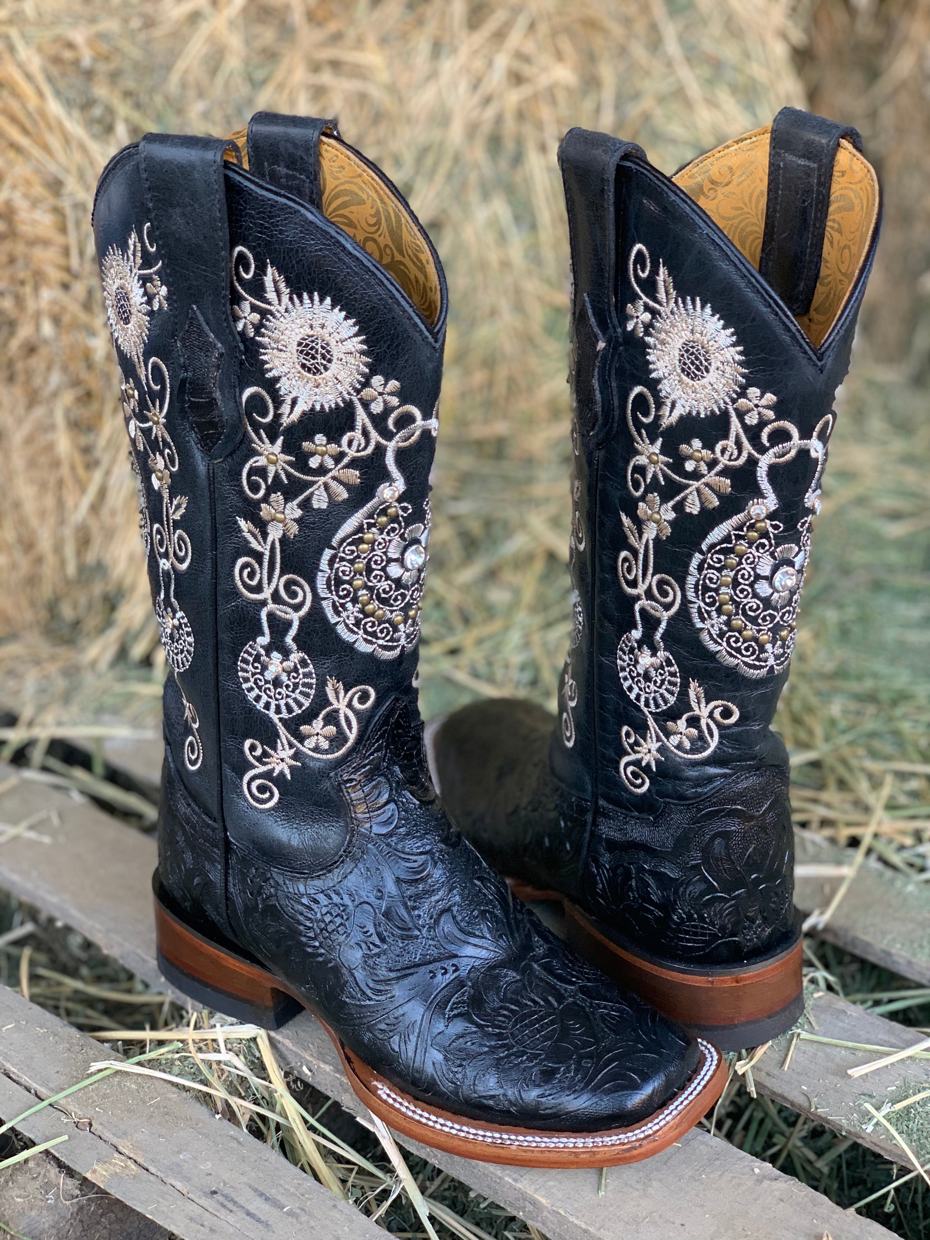 Arracada Jerezana Embroidered Western Boots (Cincelada) - Black