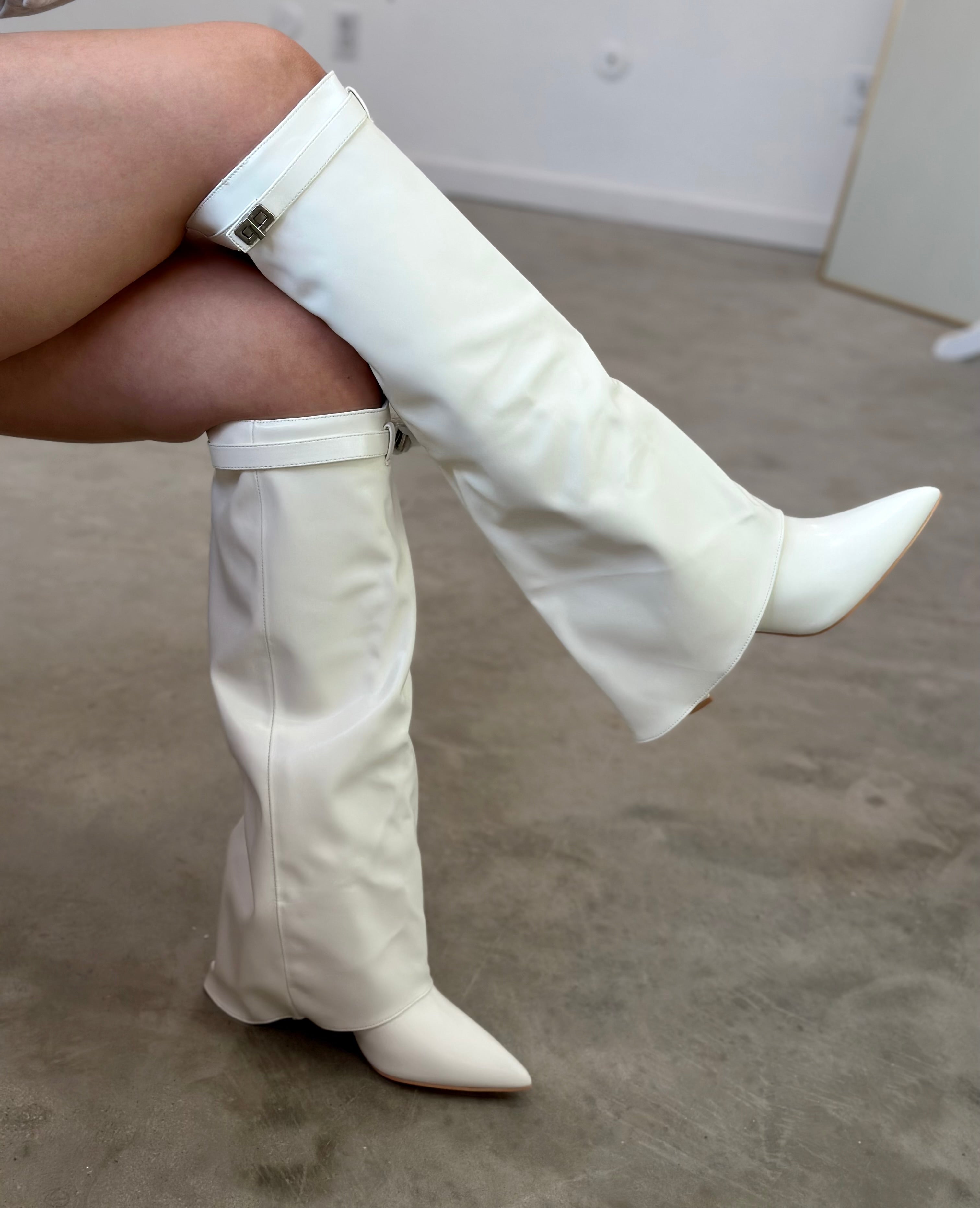 Zendaya Fold Over Boots – Valeria'S Boutique - Main Image