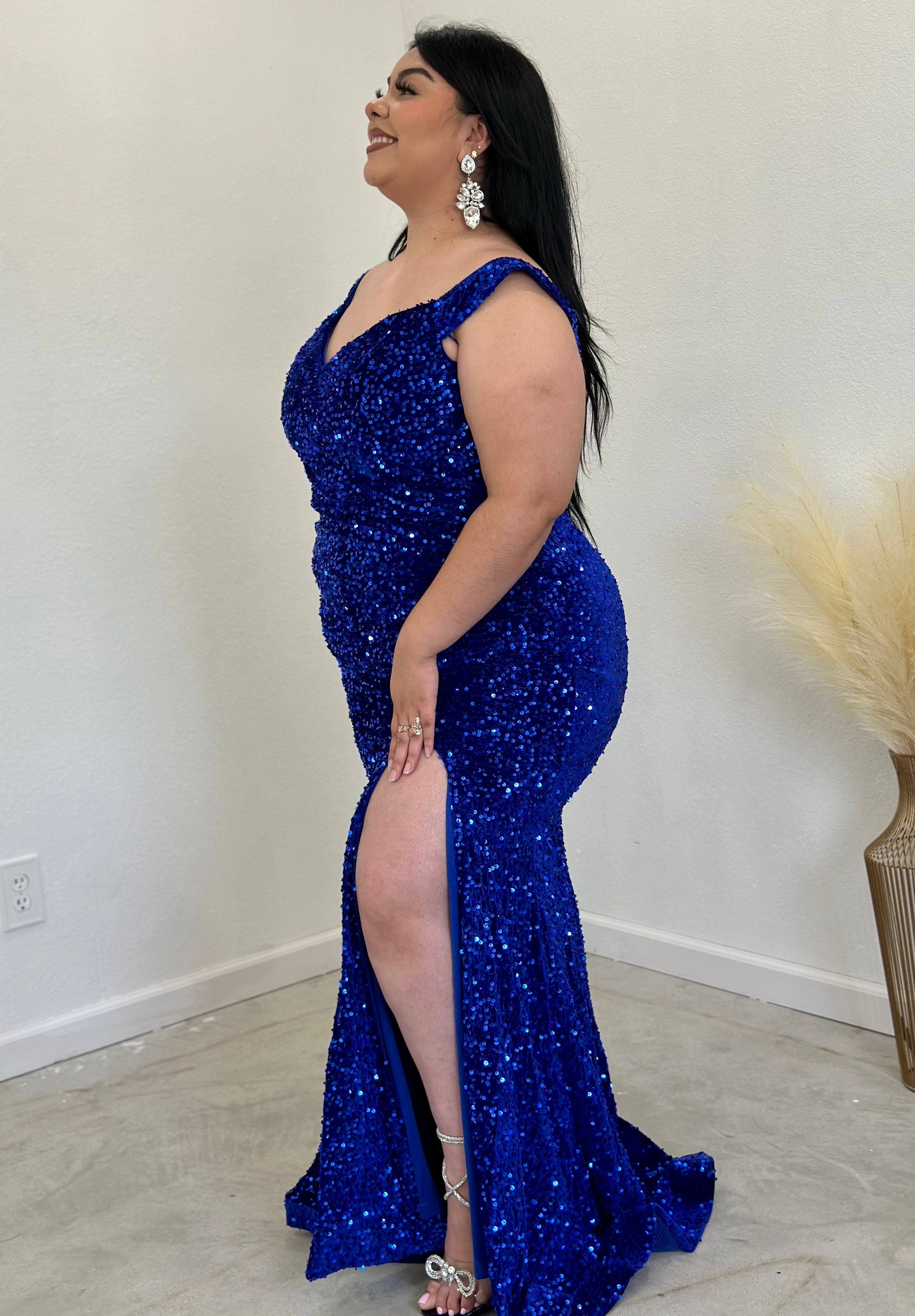 Darla Sequin Velvet Gown (Royal Blue)