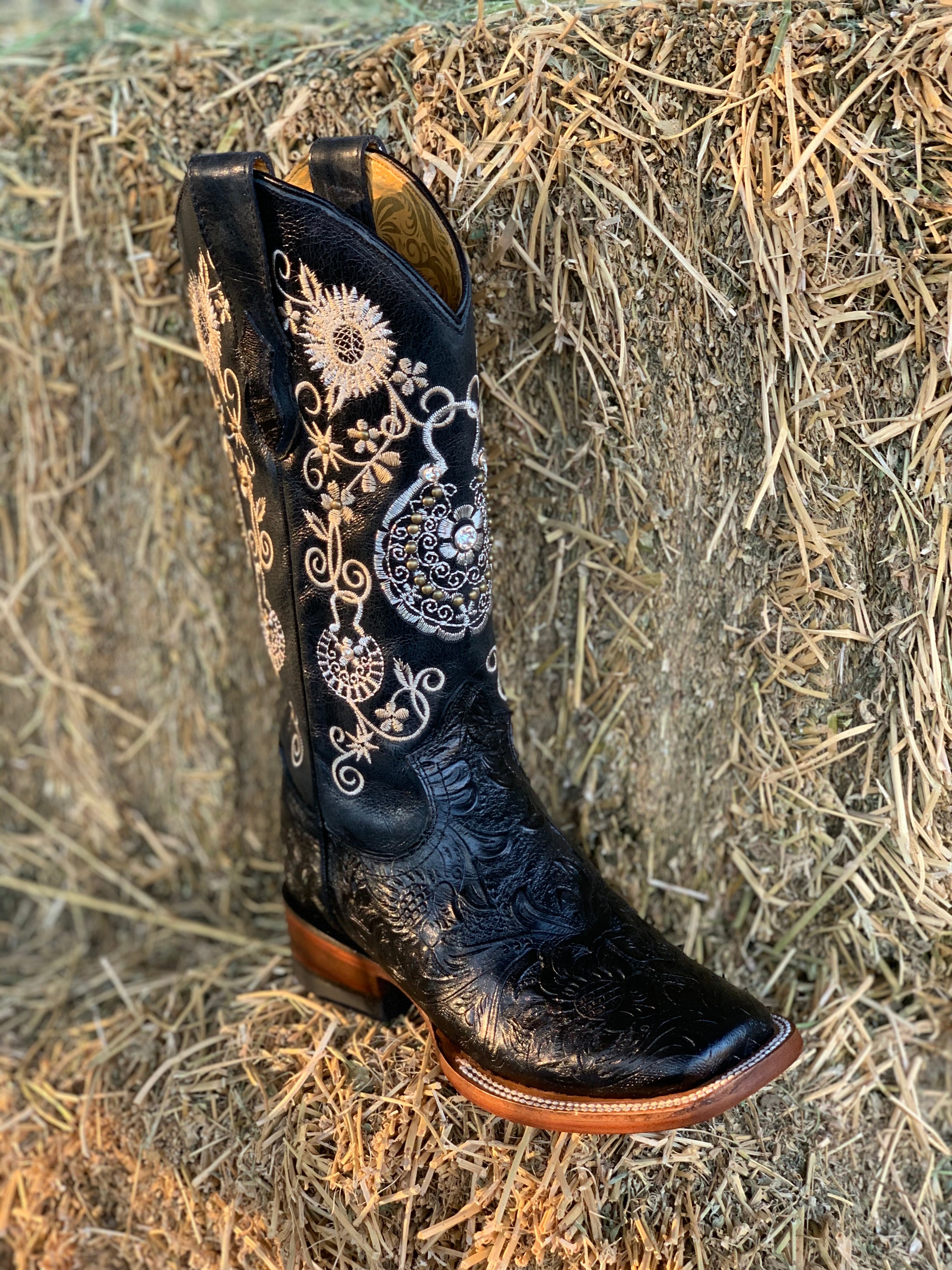 Arracada Jerezana Embroidered Western Boots (Cincelada) - Black