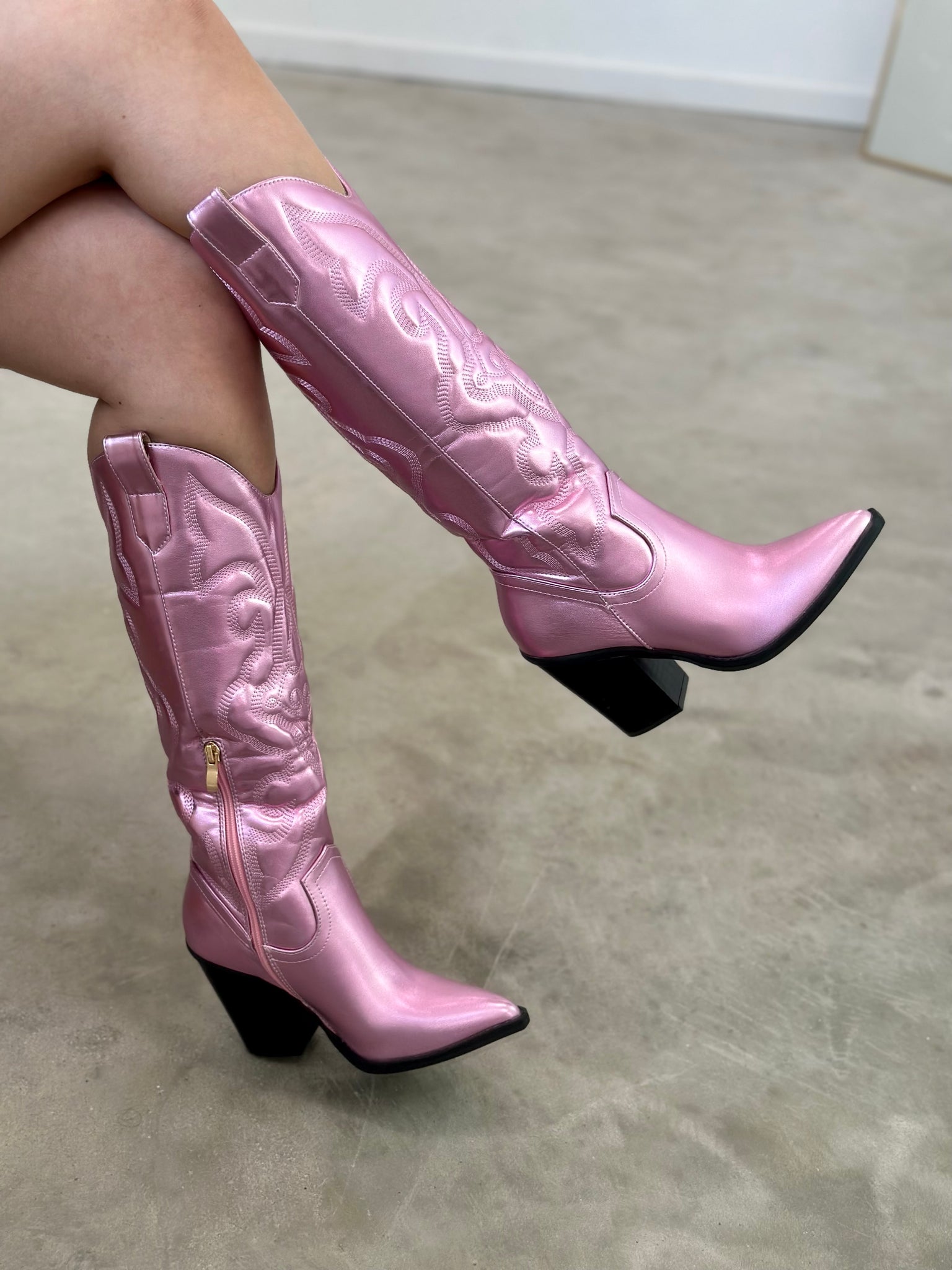 Mitzy Metallic Cowgirl Boots (Pink)