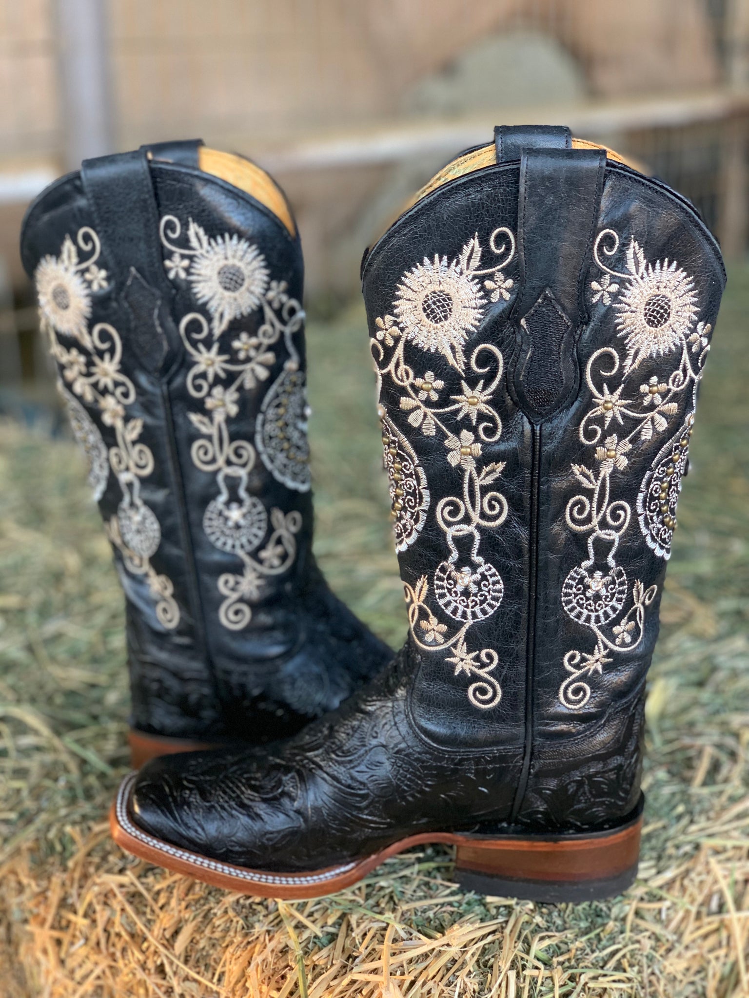 Arracada Jerezana Embroidered Western Boots (Cincelada) - Black
