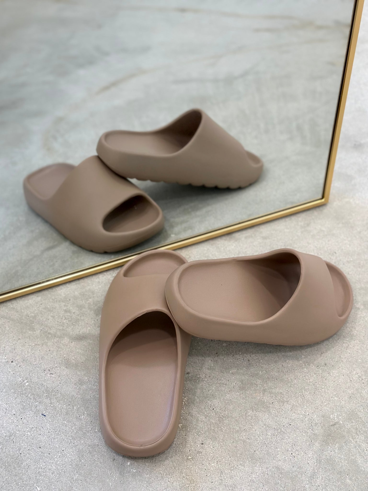Everyday Rubber Slides (Taupe)