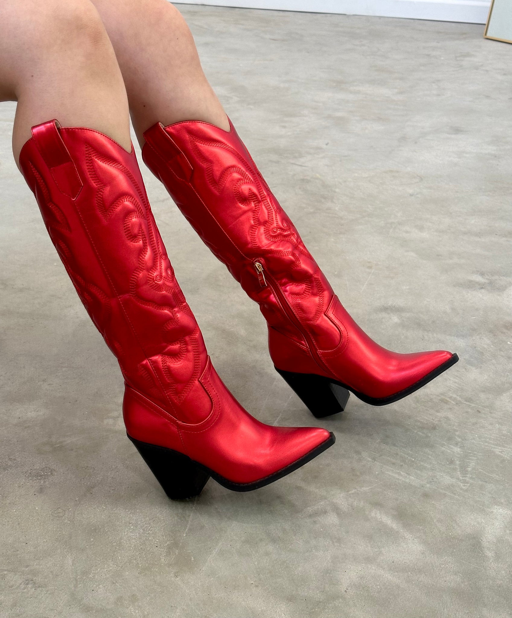 Mitzy Metallic Cowgirl Boots (Red) – Valeria'S Boutique