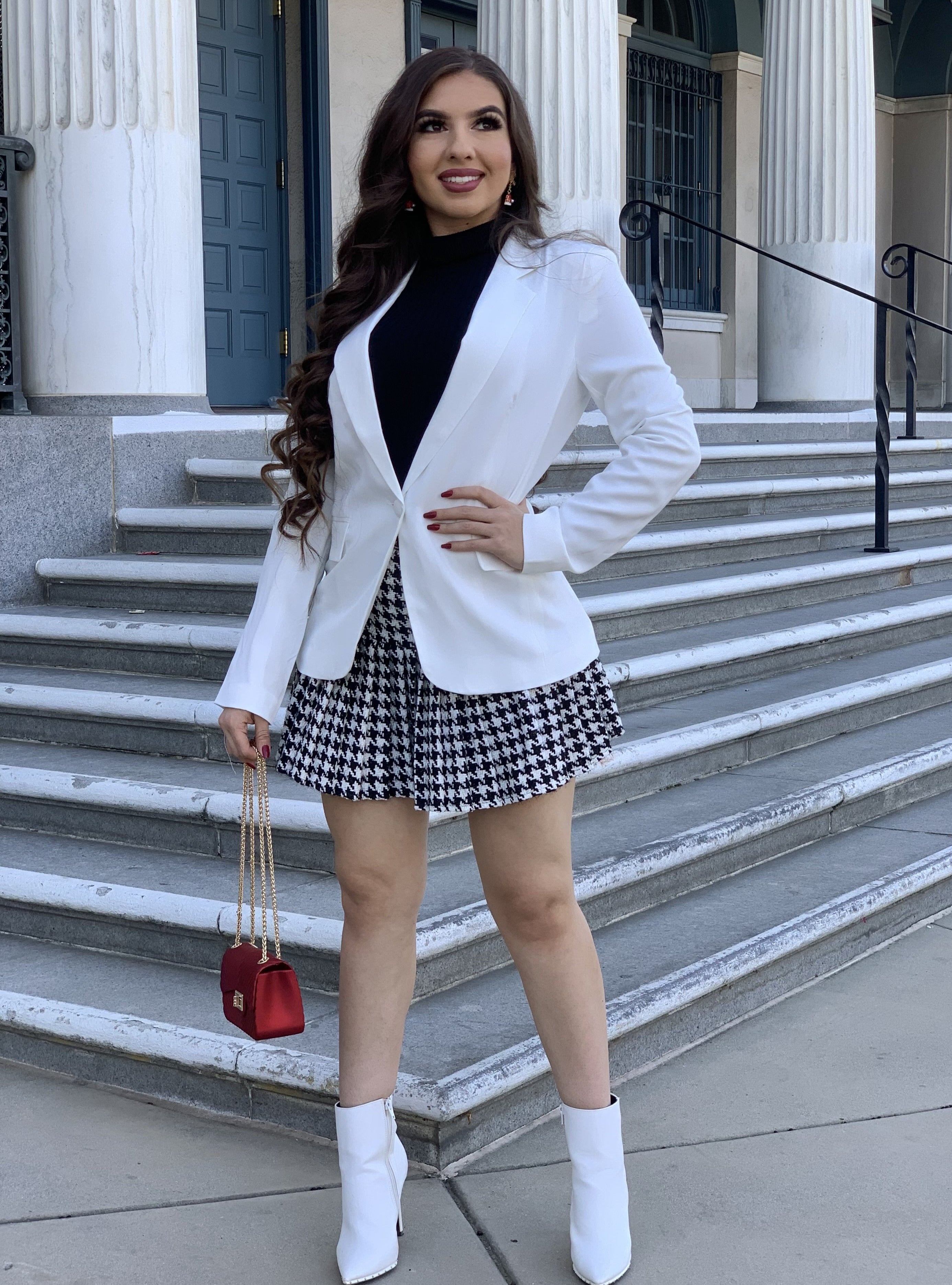 Classic Fitted Blazer (White)