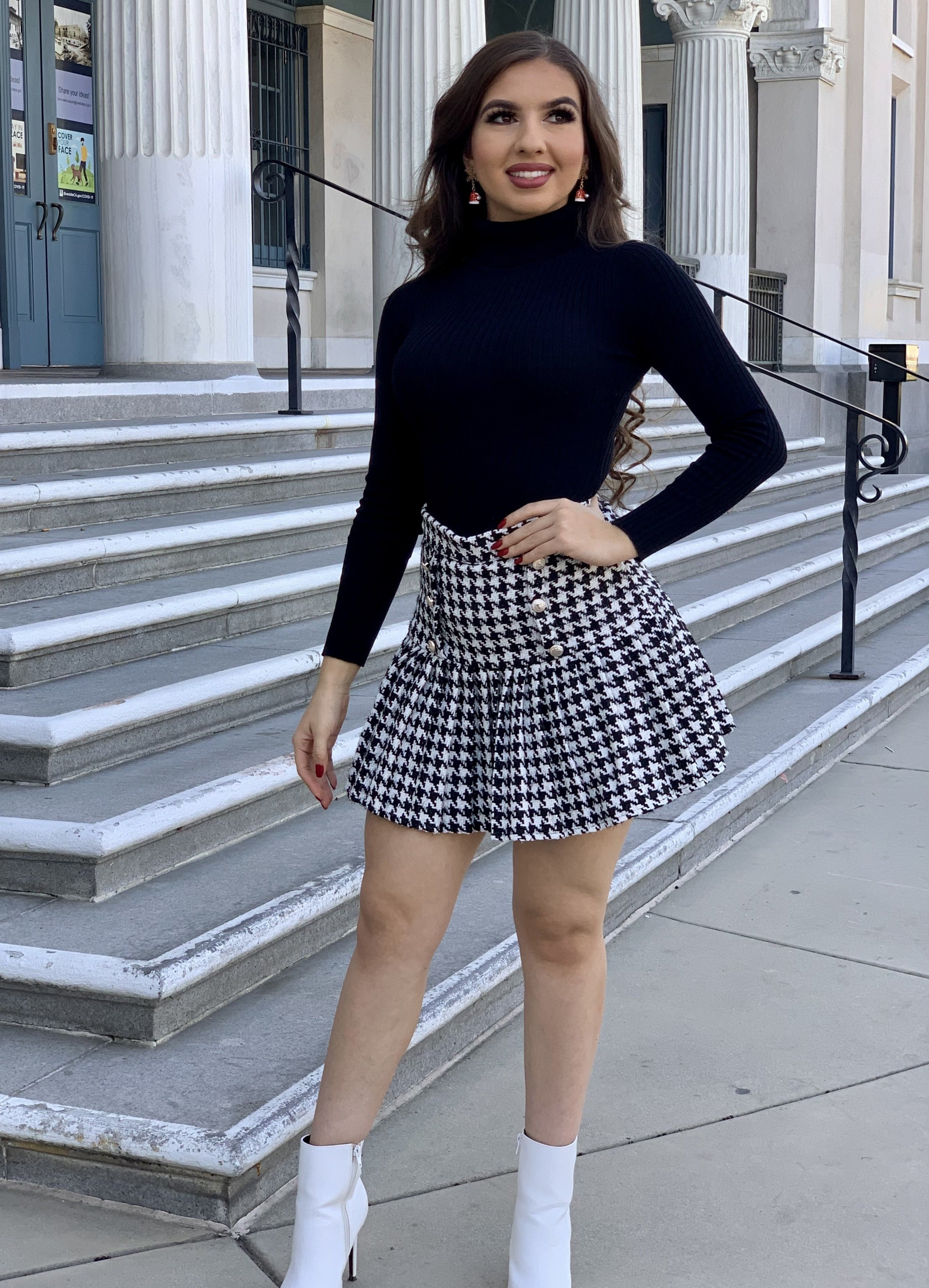 Audrey Tweed Pleated Mini Skirt (White)