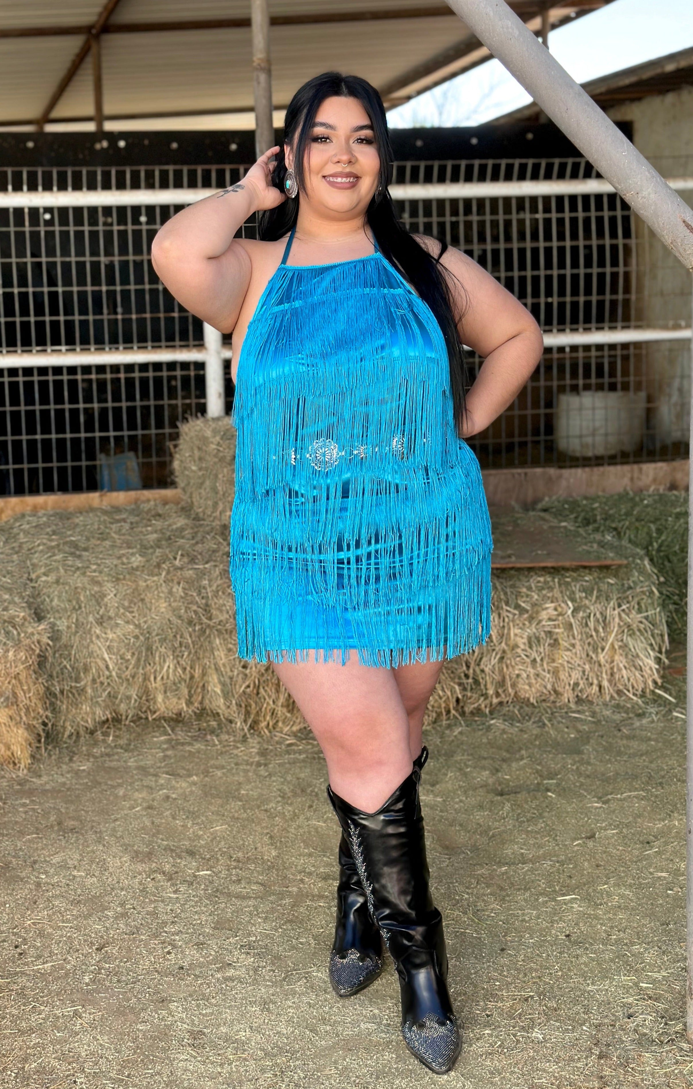 Bailar De Caballito Fringe Halter Dress (Aqua) - Curve